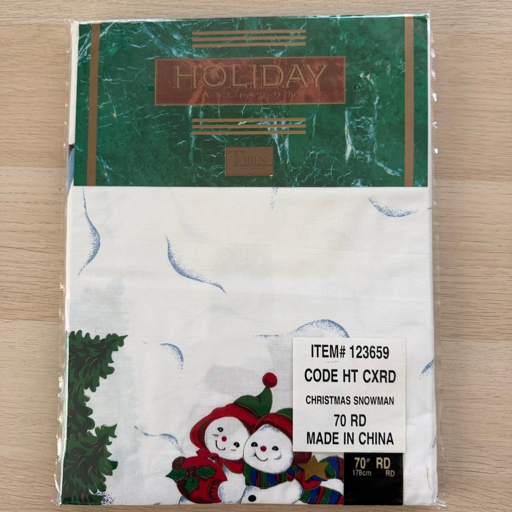 Tobin Christmas Snowmen Round Tablecloth 70 Inch White Holiday 123659 HT CXRD